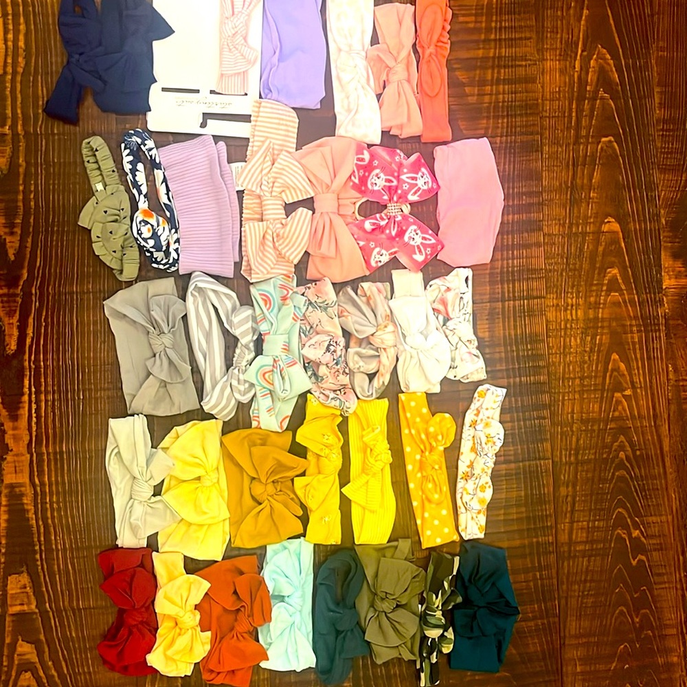 New born and toddler bows and head bands.